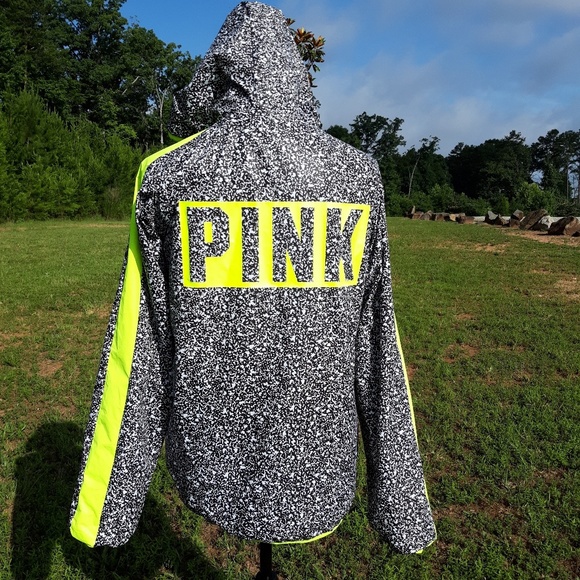 VS PINK Windbreaker - Picture 3 of 6